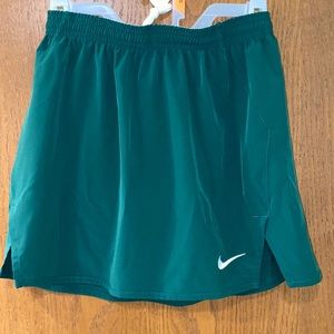 NIKE GREEN TENNIS SKIRT
